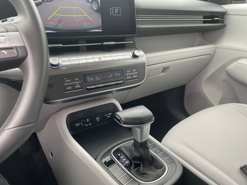 Used 2025 Hyundai Kona SEL image 35