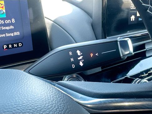 Used 2025 Honda Prologue Touring image 25