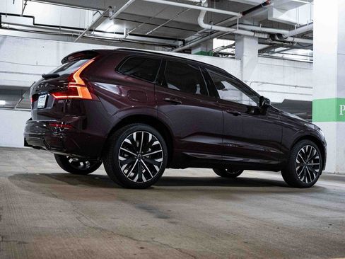 New 2026 Volvo XC60 B5 Ultra w/ Protection Package Premier AWD/4WD image 7