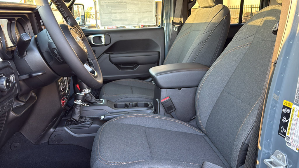 Used 2026 Jeep Wrangler Unlimited Sport AWD/4WD image 21