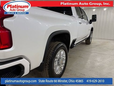 Used 2021 Chevrolet Silverado 2500 High Country w/ Z71 Off-Road Package image 45