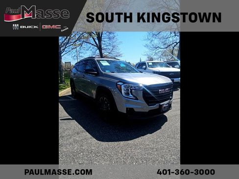 Used 2023 GMC Terrain SLT w/ Infotainment Package II AWD/4WD image 9