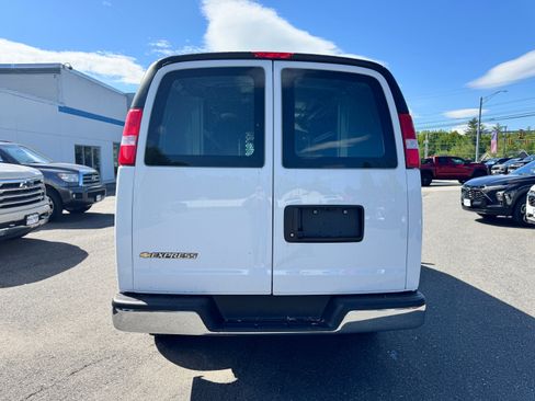 New 2026 Chevrolet Express 2500 RWD image 4