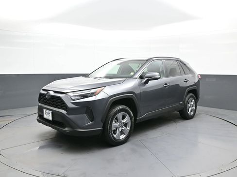Certified 2025 Toyota RAV4 XLE image 10