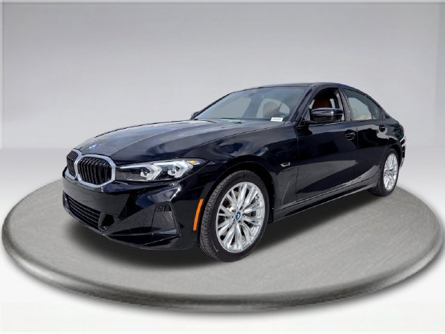 Used 2023 BMW 330e w/ Driving Assistance Package RWD image 18