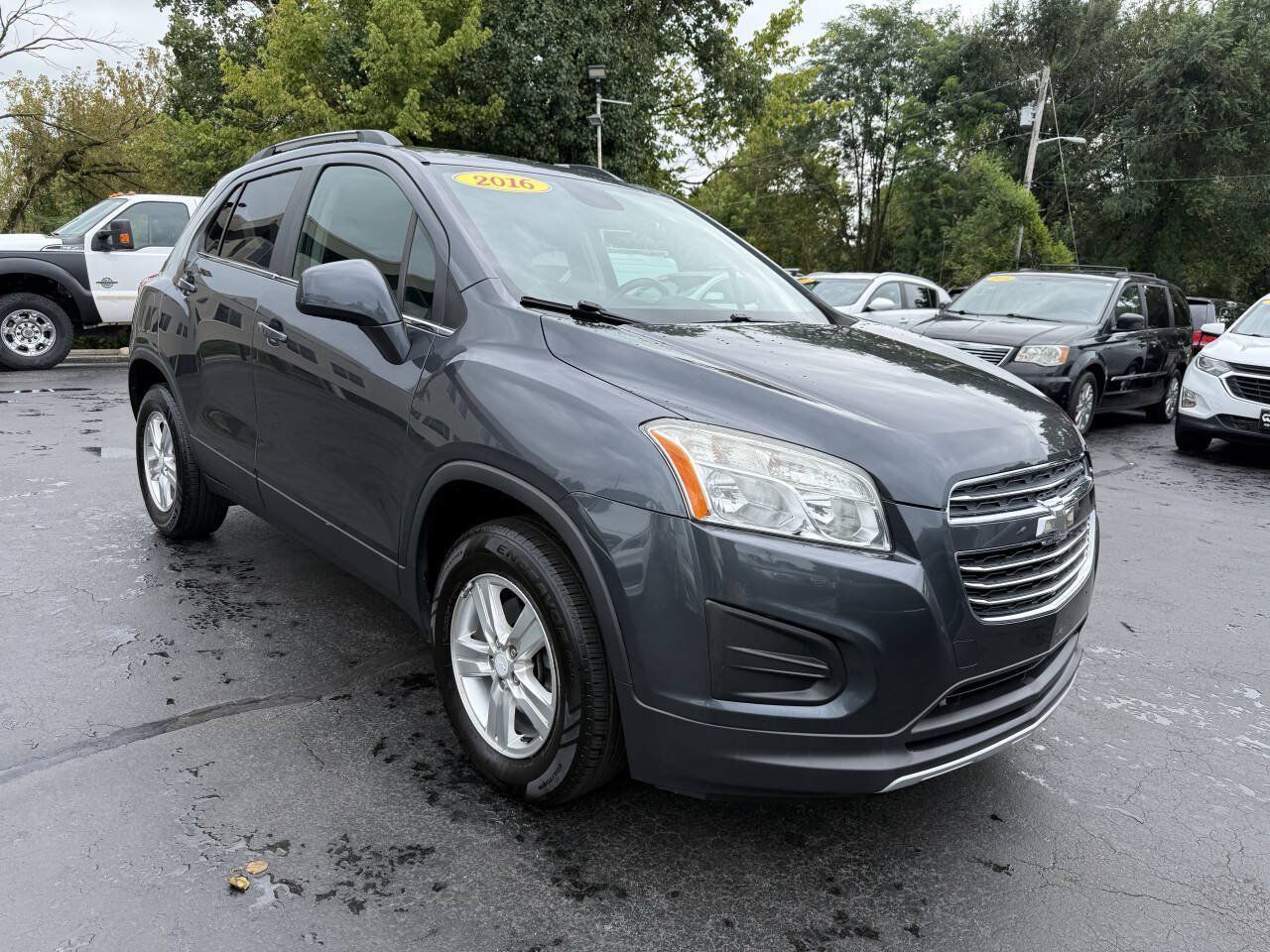 Used 2016 Chevrolet Trax LT w/ LT Sun and Sound Package AWD/4WD image 4