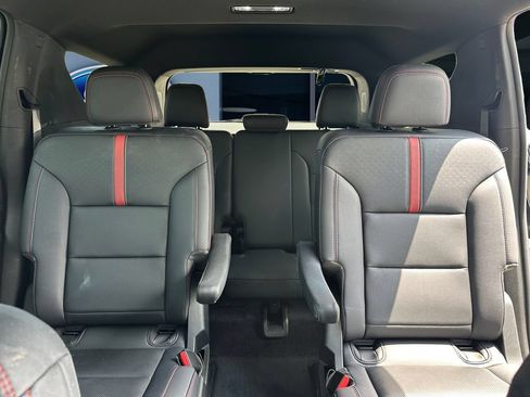 Used 2024 Chevrolet Traverse RS w/ LPO, Floor Liner Package AWD/4WD image 12