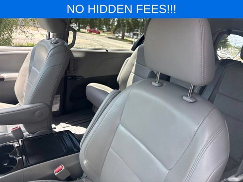 Used 2020 Toyota Sienna XLE FWD image 10