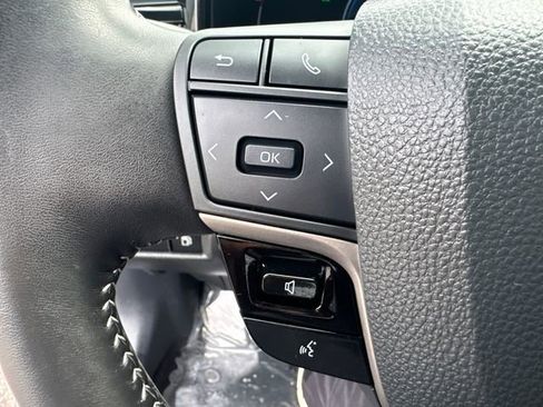 Certified 2025 Toyota Camry SE w/ Convenience Package image 33