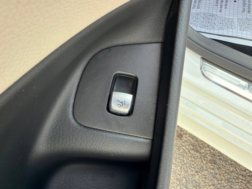 Used 2019 Mercedes-Benz E 450 4MATIC Wagon image 26