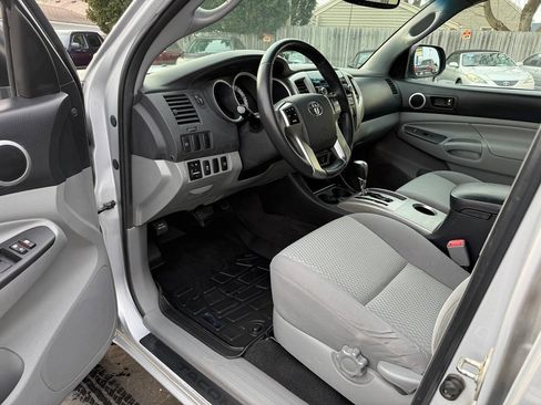 Used 2012 Toyota Tacoma 4x4 Double Cab w/ SR5 Pkg image 65