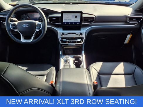 Used 2024 Ford Explorer XLT w/ Equipment Group 202A AWD/4WD image 10