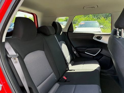 Certified 2023 Kia Soul LX w/ LX Technology Package FWD image 20