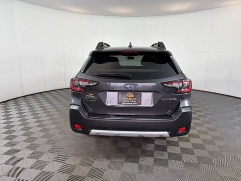 Used 2024 Subaru Outback Limited AWD/4WD image 9