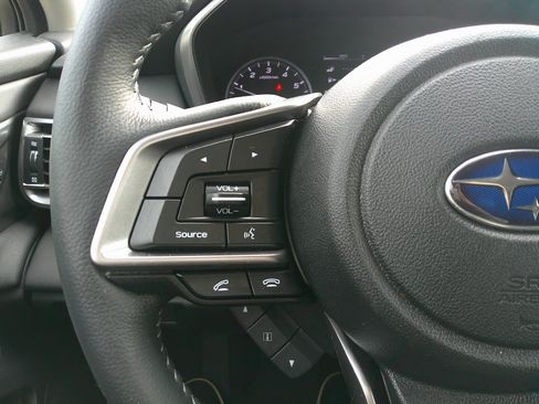 Used 2022 Subaru Outback Limited image 19