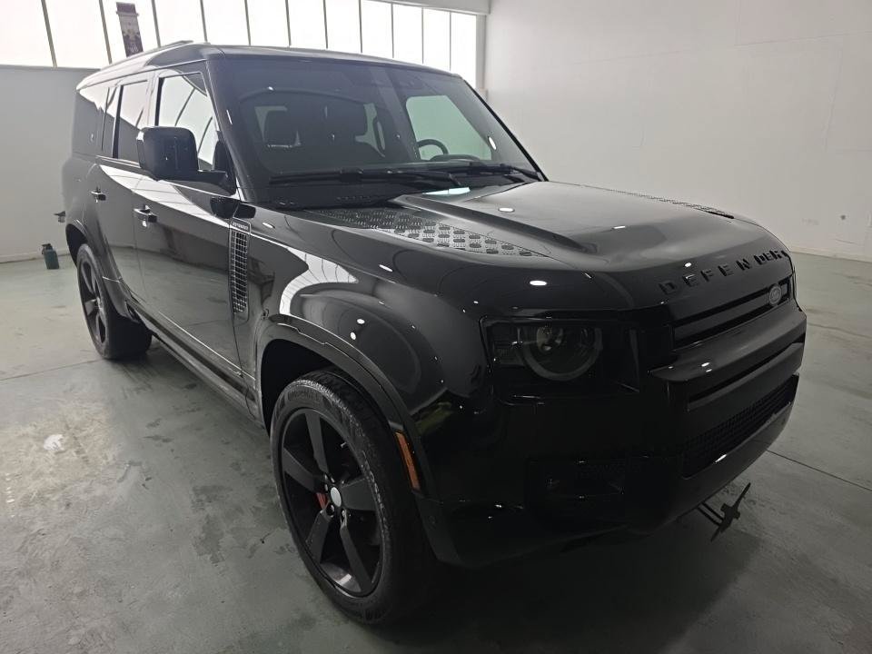 Used 2024 Land Rover Defender 130 X AWD/4WD image 4