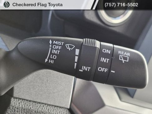 Used 2025 Toyota 4Runner SR5 image 29