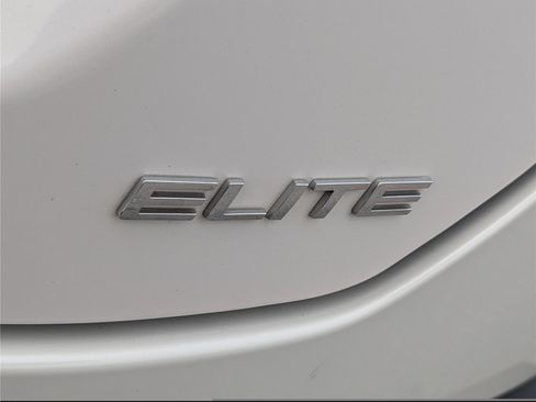 Used 2023 Honda Pilot Elite image 9