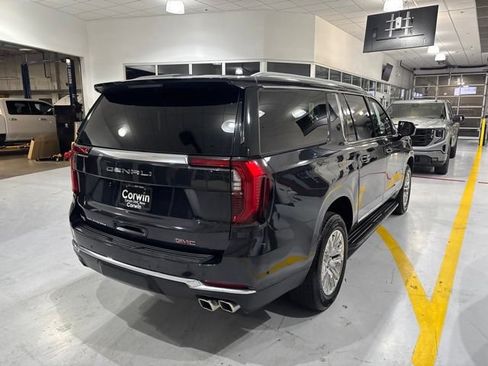 Used 2025 GMC Yukon XL Denali AWD/4WD image 8