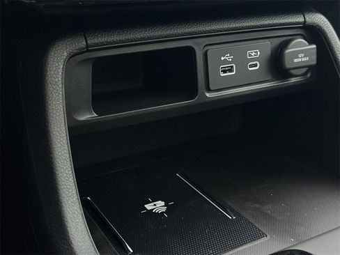 New 2025 Honda Pilot Touring image 31