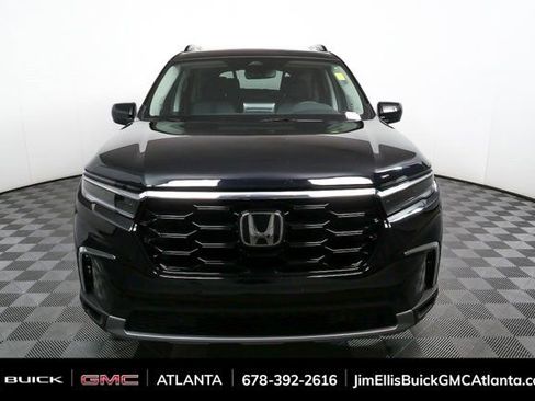 Used 2025 Honda Pilot Touring image 34