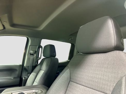 Used 2024 Chevrolet Silverado 1500 Custom Trail Boss w/ Turbomax Blackout Package AWD/4WD image 19