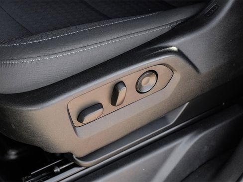 Used 2022 Chevrolet Silverado 1500 LT w/ Z71 Off-Road Package image 34