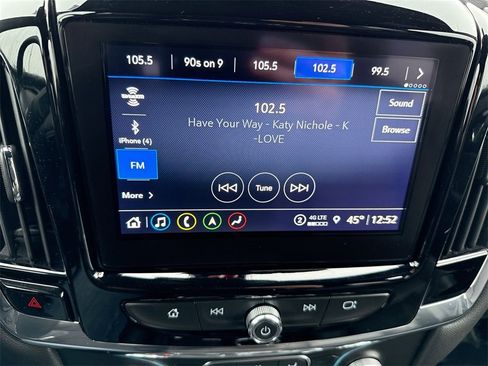 Used 2023 Chevrolet Traverse RS image 16