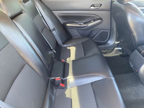 Used 2024 Nissan Altima 2.5 SR AWD/4WD image 11