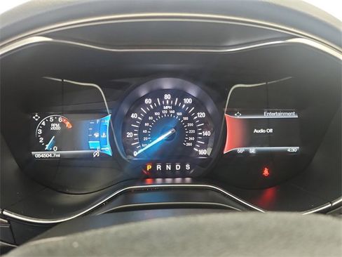 Used 2018 Ford Fusion SE w/ Fusion SE Technology Package image 13