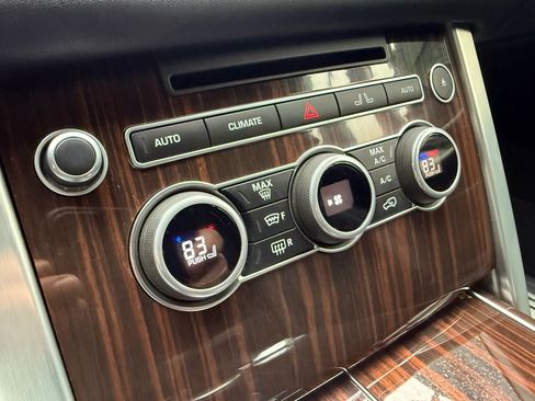 Used 2016 Land Rover Range Rover HSE image 32