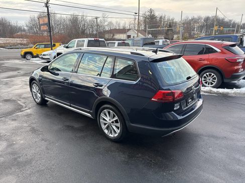Used 2017 Volkswagen Golf Alltrack SE image 36
