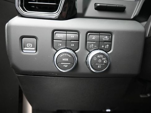 New 2026 GMC Sierra 2500 AT4 w/ AT4 Premium Plus Package image 28