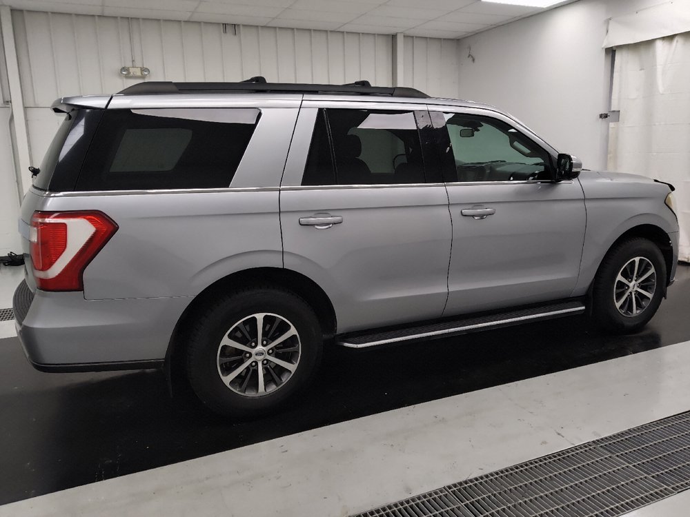 Used 2020 Ford Expedition XLT w/ Equipment Group 202A AWD/4WD image 10