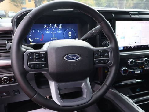Used 2025 Ford F250 Lariat w/ Lariat Ultimate Package AWD/4WD image 12