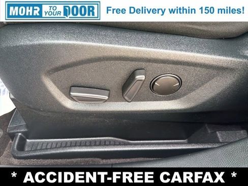 Used 2020 Ford Edge SE image 12