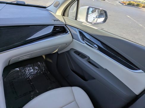 Certified 2024 Cadillac XT6 Premium Luxury w/ Technology Package image 16