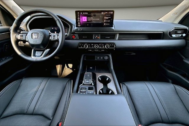 New 2026 Honda Pilot Elite image 5
