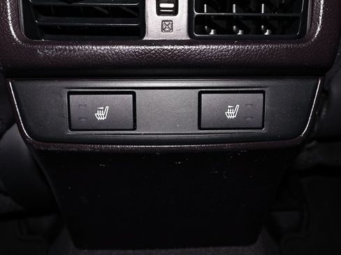 Used 2017 Subaru Outback 2.5i Limited AWD/4WD image 18