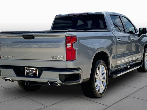 Used 2023 Chevrolet Silverado 1500 High Country w/ High Country Premium Package AWD/4WD image 13