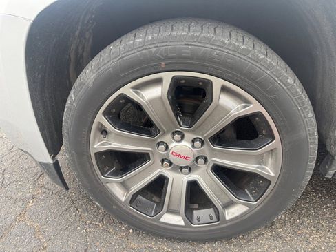 Used 2017 GMC Yukon XL Denali w/ Open Road Package image 11