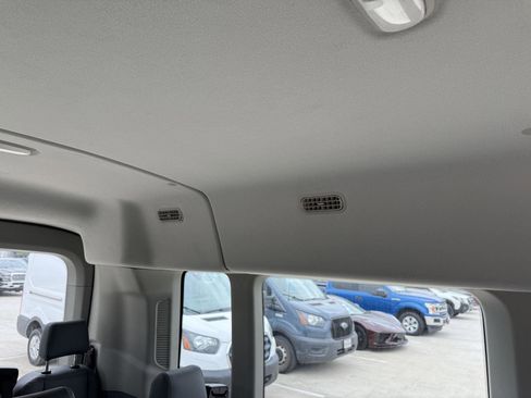 Used 2019 Ford Transit 350 XL image 17