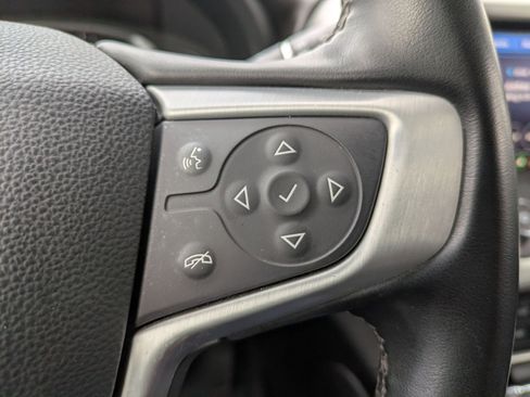 Used 2023 GMC Acadia SLT image 20