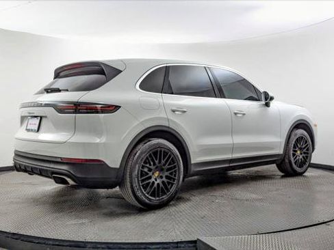 Used 2019 Porsche Cayenne image 8