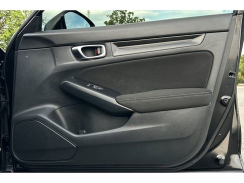 Used 2025 Honda Civic Sport image 19