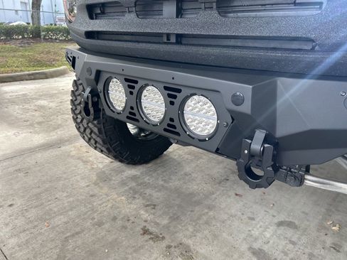 Used 2024 Ford Bronco Black Diamond image 17