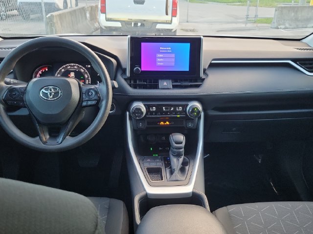 Used 2024 Toyota RAV4 XLE FWD image 9