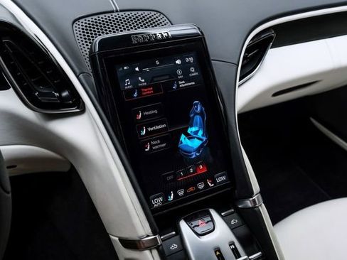 Used 2025 Ferrari Roma Spider image 61