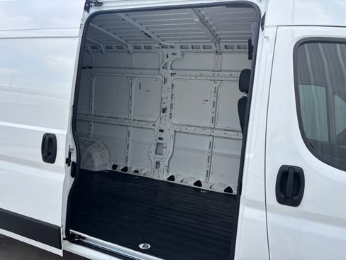 Used 2020 RAM ProMaster 2500 image 22