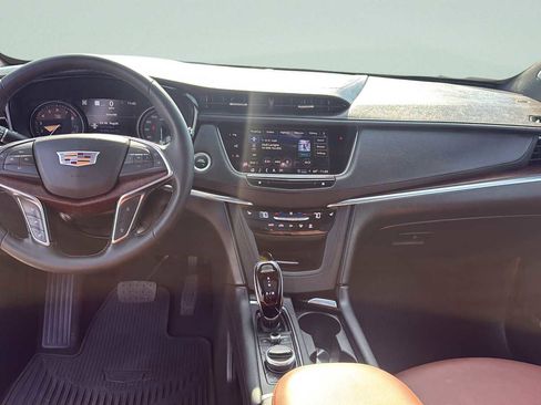 Used 2025 Cadillac XT5 Premium Luxury w/ Technology Package image 11